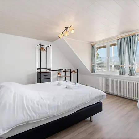 Ruime Woning Aan Zee Met Zonnige Tuin En Terras - 9p Holiday home *