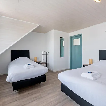 Ruime Woning Aan Zee Met Zonnige Tuin En Terras - 9p *