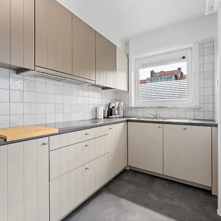Holiday home Ruime Woning Aan Zee Met Zonnige Tuin En Terras - 9p Blankenberge