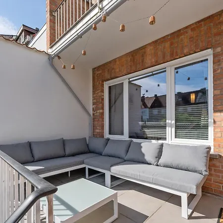 Ruime Woning Aan Zee Met Zonnige Tuin En Terras - 9p Holiday home Blankenberge