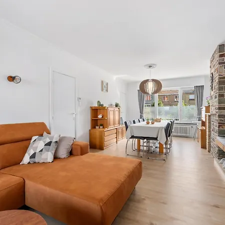 Holiday home Ruime Woning Aan Zee Met Zonnige Tuin En Terras - 9p Blankenberge